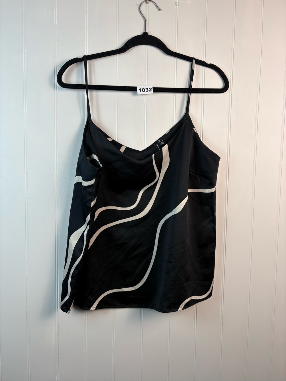Vero Moda Black & White Abstract Wave Print Satin Cami Tank Top Size Large